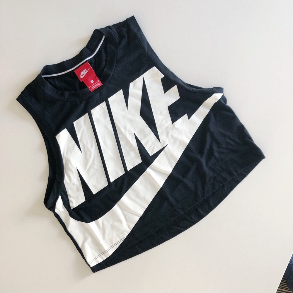 Nike crop top workout tank small